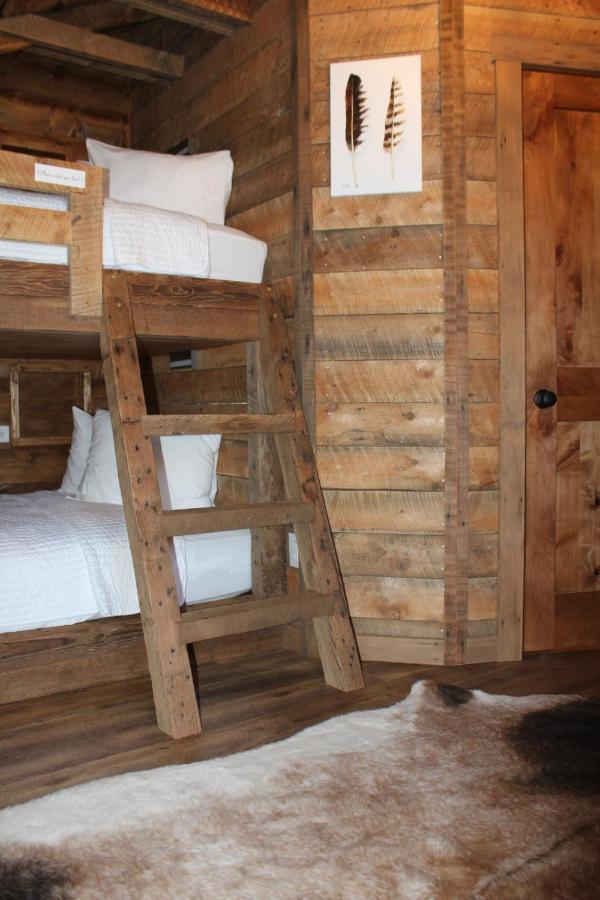 Elkhorn Cabins And Inn West Yellowstone Exterior foto